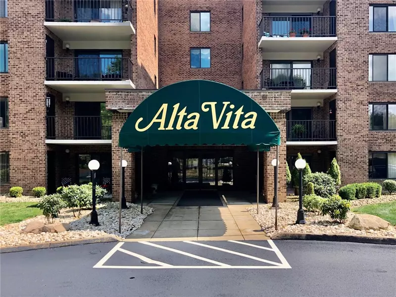 3 Alta Vita Dr #501, Greensburg, PA 15601