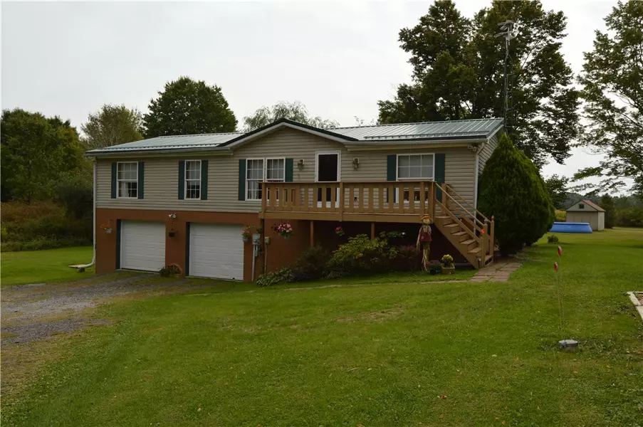 298 Arthur Dr, Volant, PA 16156