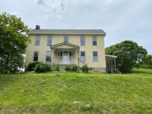 2072 Garards Fort Road, Waynesburg, PA 15370