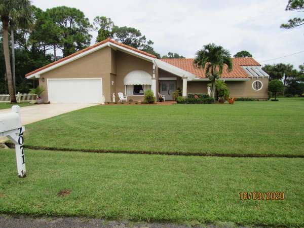 2071 SE Giffen AVE, Port Saint Lucie, FL 34952