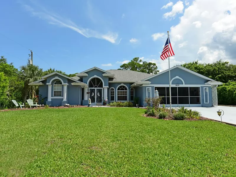 8832 SE Duncan ST, Hobe Sound, FL 33455