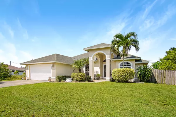 Port Saint Lucie, FL 34953,573 SW Halden AVE