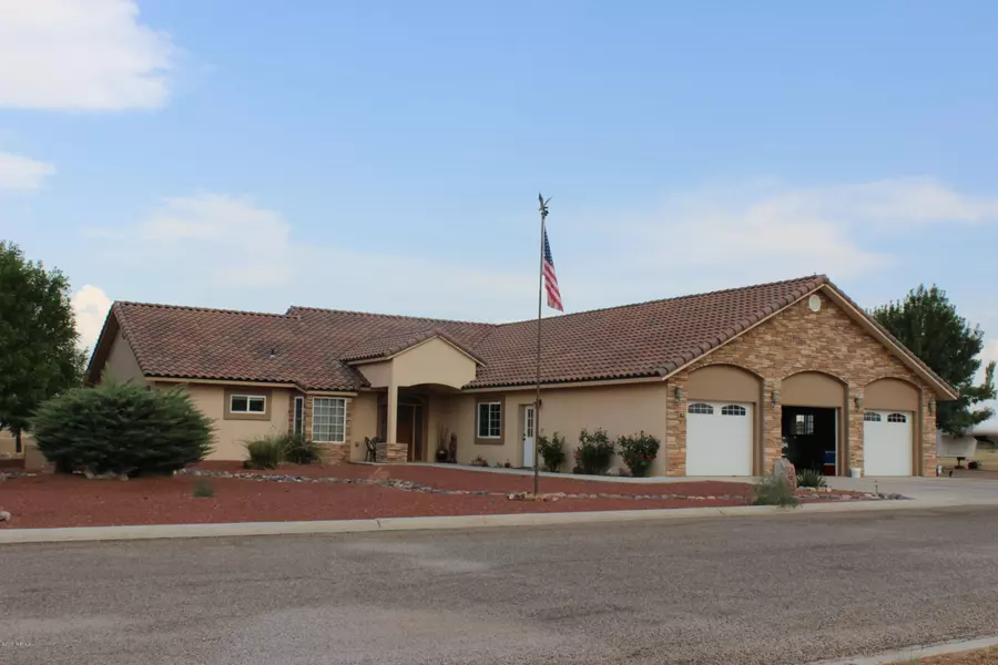 380 N Geneva Estates Road, Pearce, AZ 85625