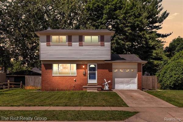 4820 WALKER ST, Wayne, MI 48184