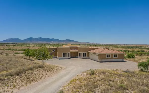 3285 W Acorn Lane, Benson, AZ 85602