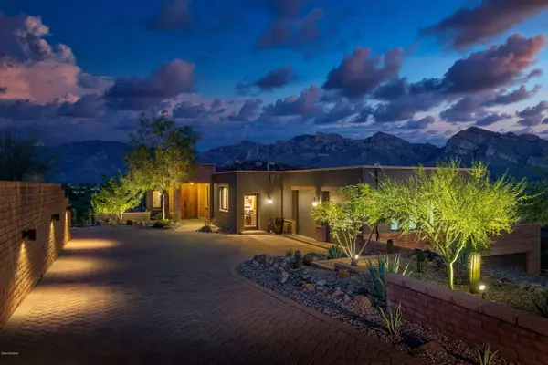 11136 N Calamondin Place, Oro Valley, AZ 85737