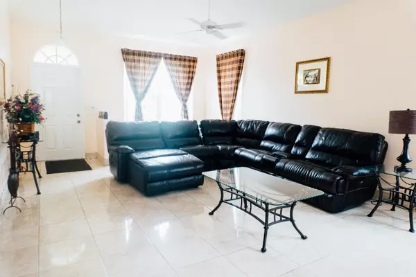 Boynton Beach, FL 33436,1036 W Fairfax CIR