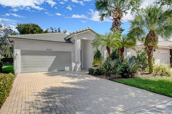 2330 Sapphire CIR, West Palm Beach, FL 33411