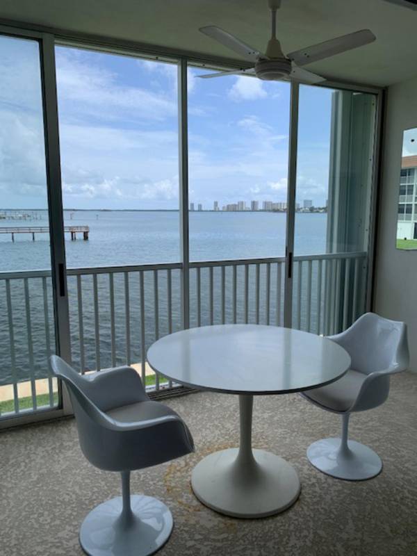 Riviera Beach, FL 33404,410 Wilma CIR 204