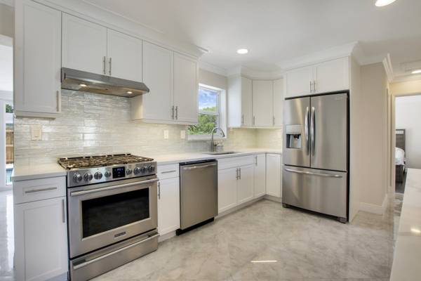 401 Inlet RD, North Palm Beach, FL 33408