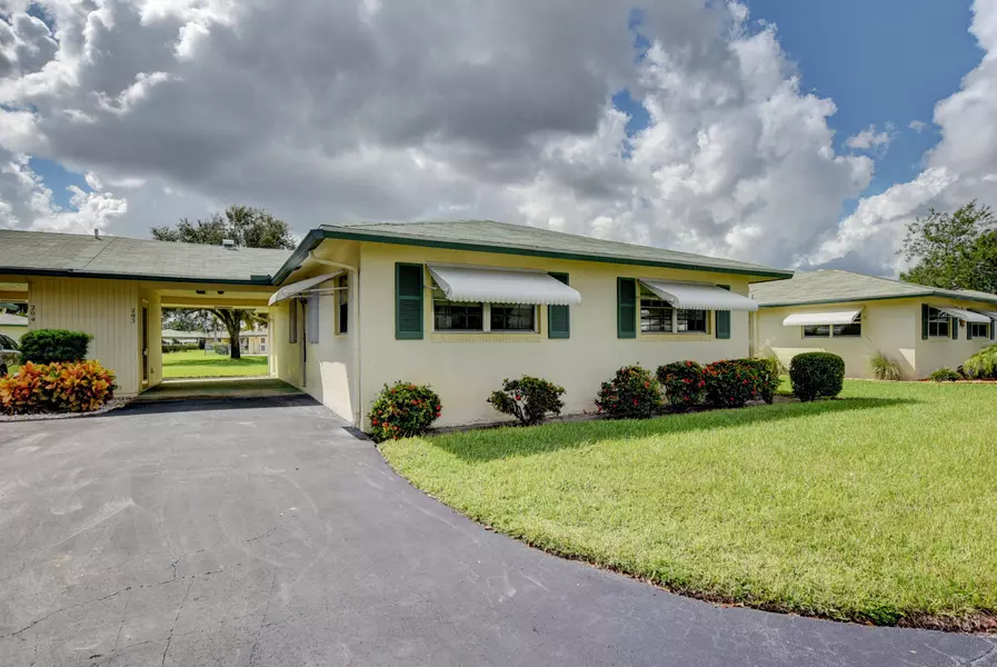 203 Cardinal LN 203, Delray Beach, FL 33445