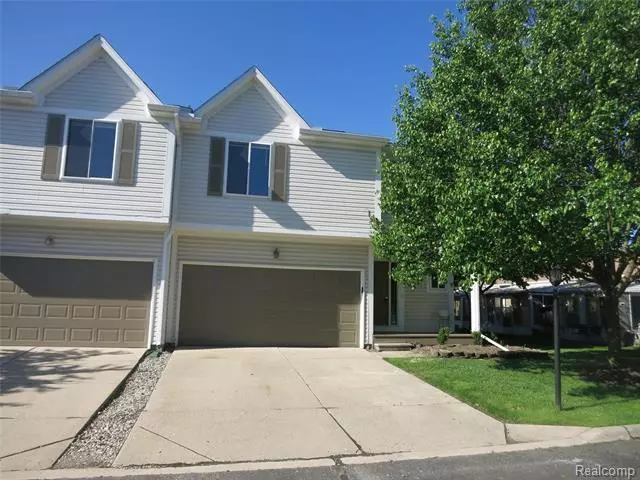 299 River DR 1, Wixom, MI 48393