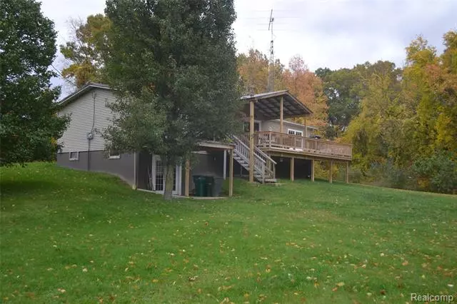 2190 SEYMOUR LAKE RD, Ortonville, MI 48462