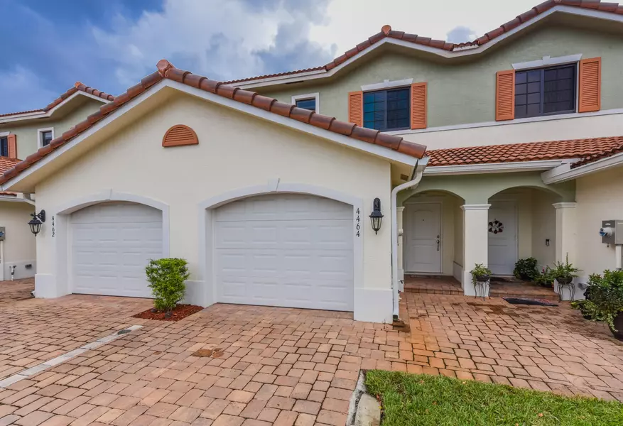 4464 Leo LN, Palm Beach Gardens, FL 33410