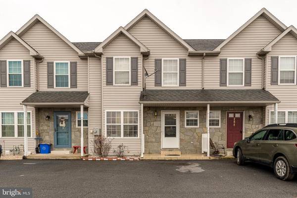 752 GOLDEN DR, Blandon, PA 19510