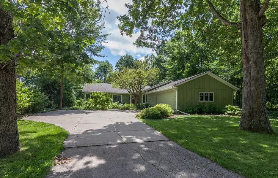 N6660 Upper Shorewood Hills Rd, Lake Mills, WI 53551