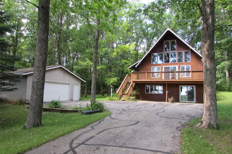 W8668 Smith Creek Rd, Stephenson, WI 54114