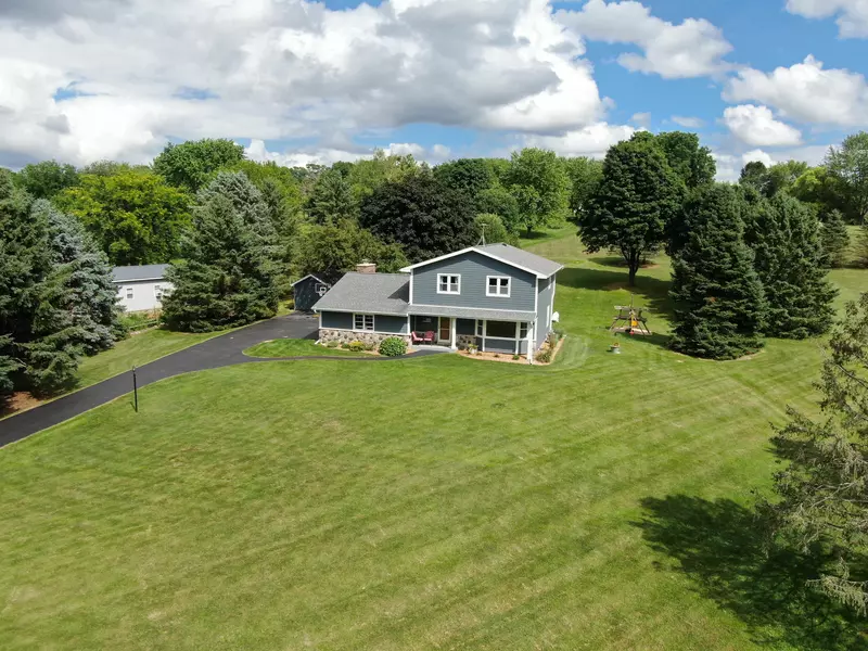 W286S3760 Quail Run, Genesee, WI 53189