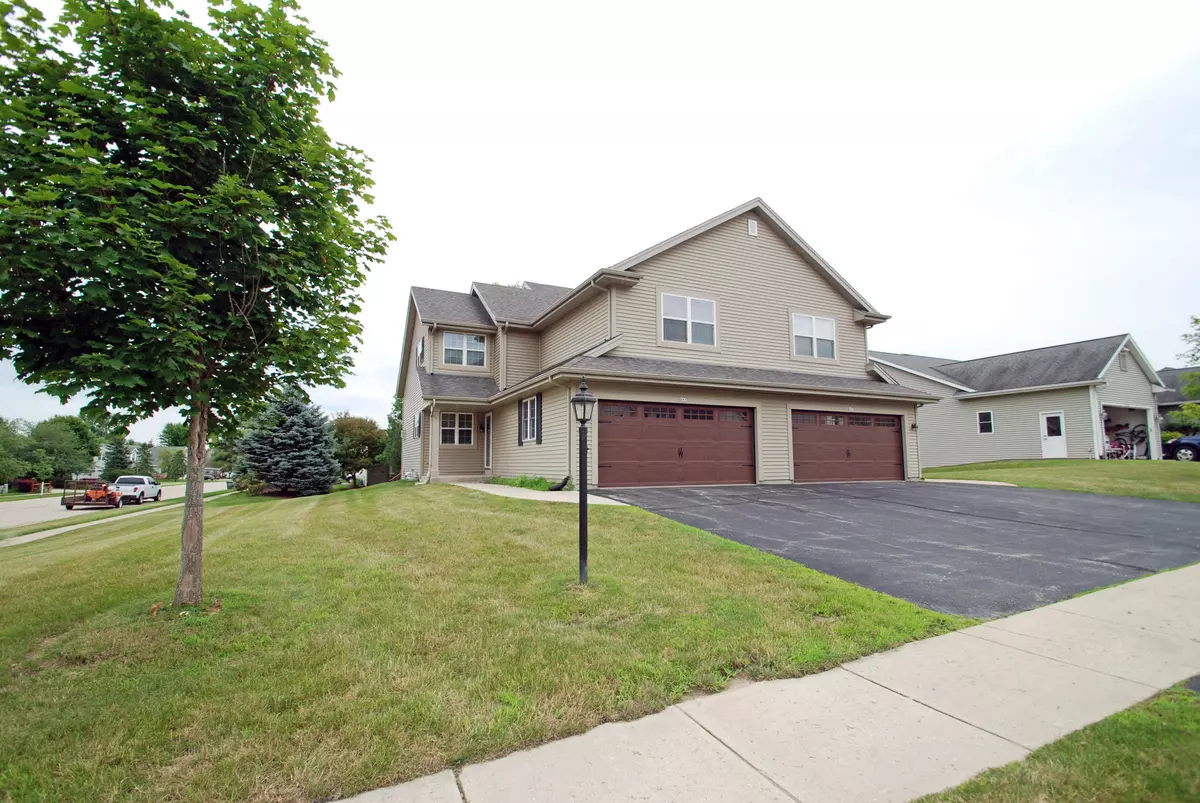 Oconomowoc, WI 53066,889 Hickory Creek Dr