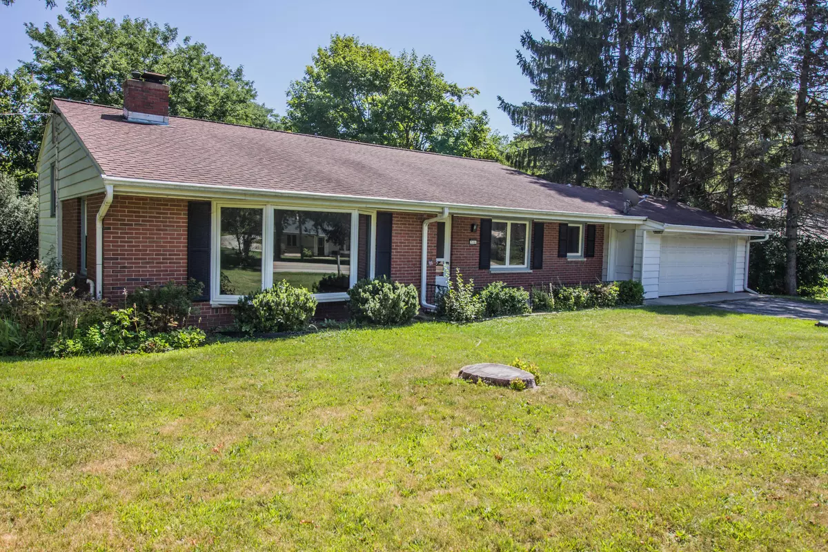 Thiensville, WI 53092,516 Green Bay Rd