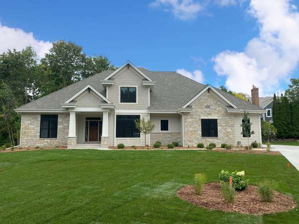 2520 Keats Ct, Brookfield, WI 53045