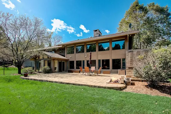 3713 South Ln, Caledonia, WI 53126