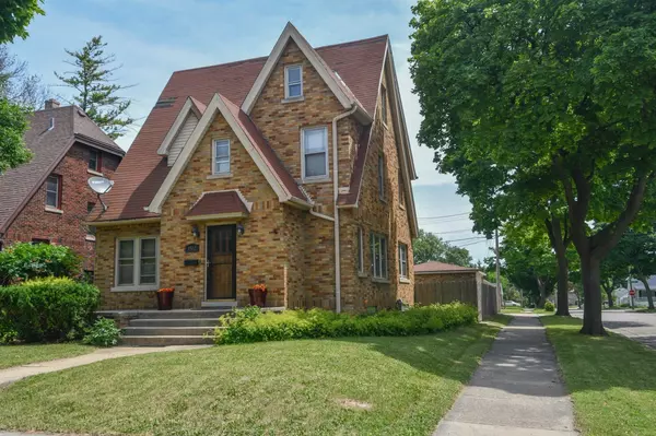 4502 N 65th St, Milwaukee, WI 53218