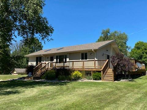 9106 Wescott Rd, Farmington, WI 53040