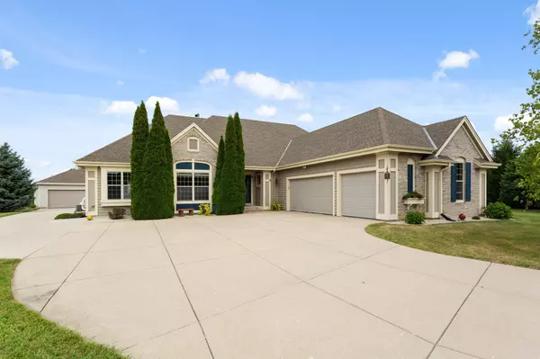 N73W30328 Polo Ct S, Merton, WI 53029