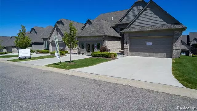 5621 KNOB HILL CIRCLE  62, Clarkston, MI 48348