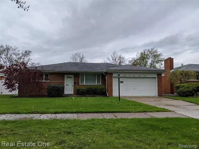 31433 ROSENBUSCH DR, Warren, MI 48088