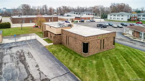 Trenton, MI 48183,1671 KINGSWAY CRT