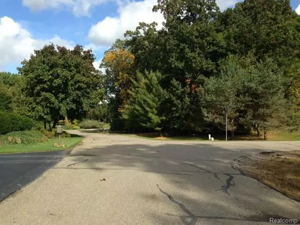 Milford Twp, MI 48380,Lot 16 Hickory Valley RD