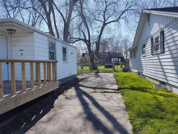 Port Huron, MI 48060,1013 16TH ST