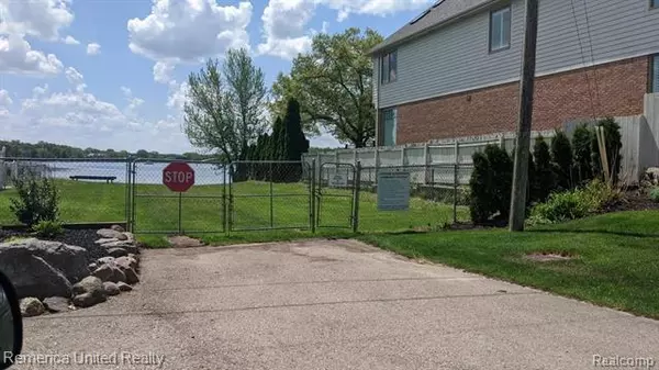 Commerce Twp, MI 48382,000 Dickert