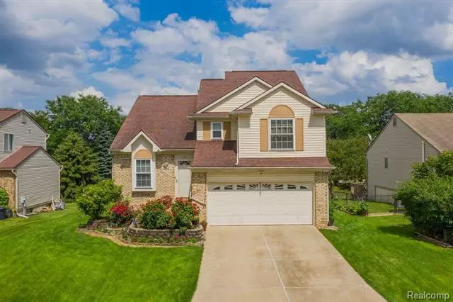 4574 CHRISTINA DR, Pittsfield Twp, MI 48197