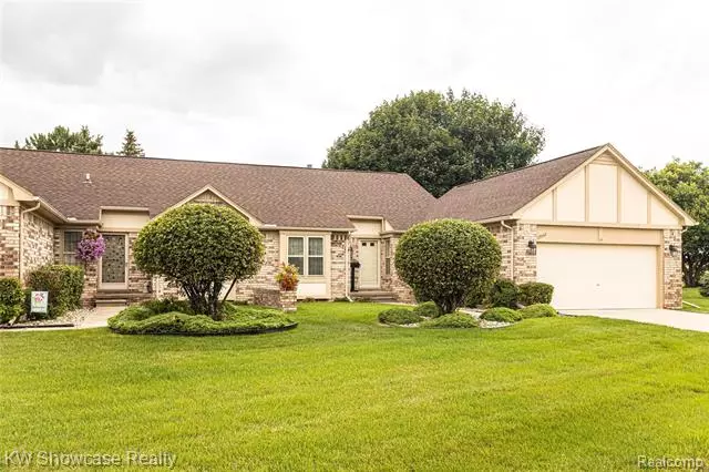 15442 ORCHARD RIDGE DR, Clinton Twp, MI 48038