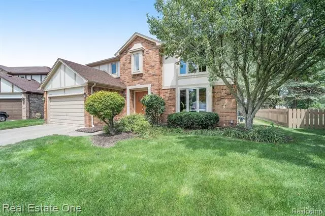 42562 BLAIRMOOR CRT, Sterling Heights, MI 48313