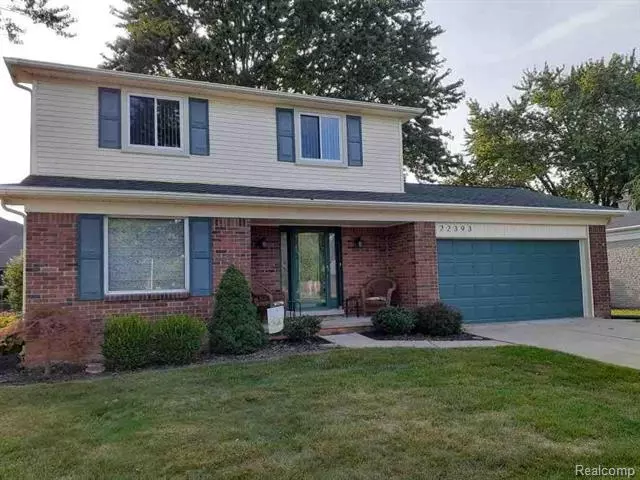 22393 S FAIRWAY DR, Woodhaven, MI 48183