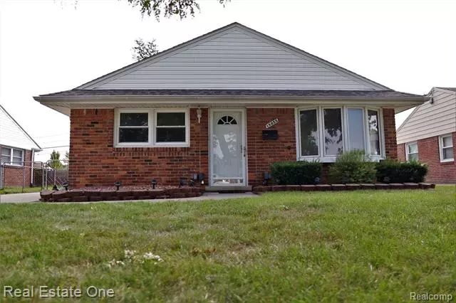 Riverview, MI 48193,18055 HINTON ST