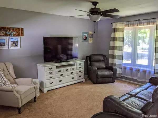 Lapeer Twp, MI 48446,194 CROOKED LIMB DR
