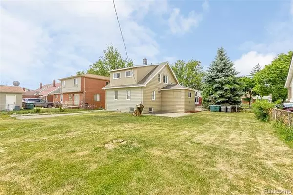 Dearborn, MI 48126,6118 NECKEL ST