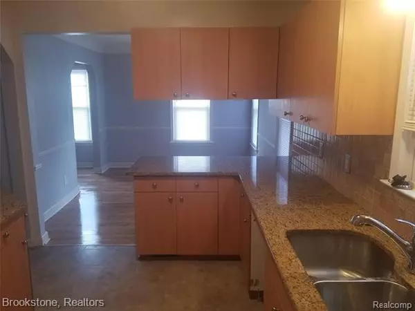 Detroit, MI 48221,16622 PINEHURST ST