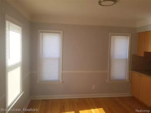 Detroit, MI 48221,16622 PINEHURST ST