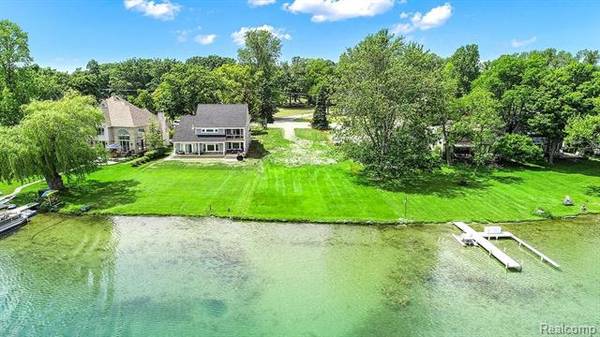 6413 ALDEN DR,  West Bloomfield Twp,  MI 48324