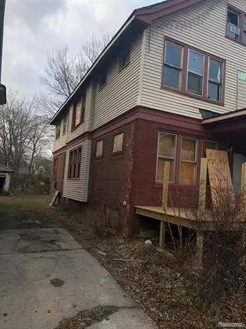 Detroit, MI 48213,5415 BURNS ST