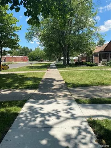 Detroit, MI 48235,16815 MARLOWE ST