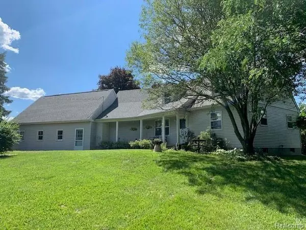 5894 PRATT RD, Hadley Twp, MI 48446