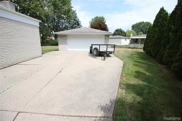 Chesterfield, MI 48047,50180 STONECREST CRT