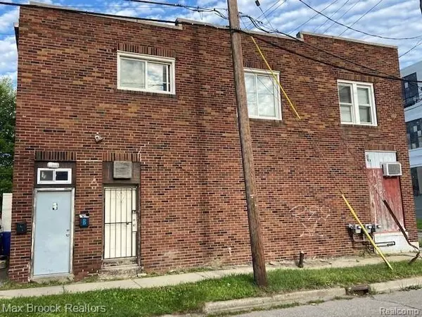 Pontiac, MI 48342,90 W Howard ST